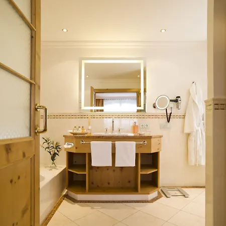 Otel Superior Tirolerhof - Zell Am Zell am See