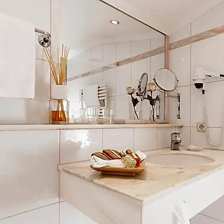 Superior Tirolerhof - Zell Am 4* Zell am See