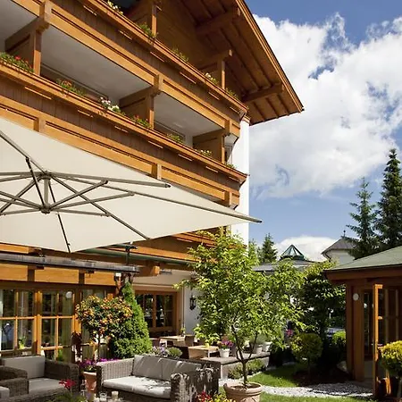 Hotel Superior Tirolerhof - Zell Am