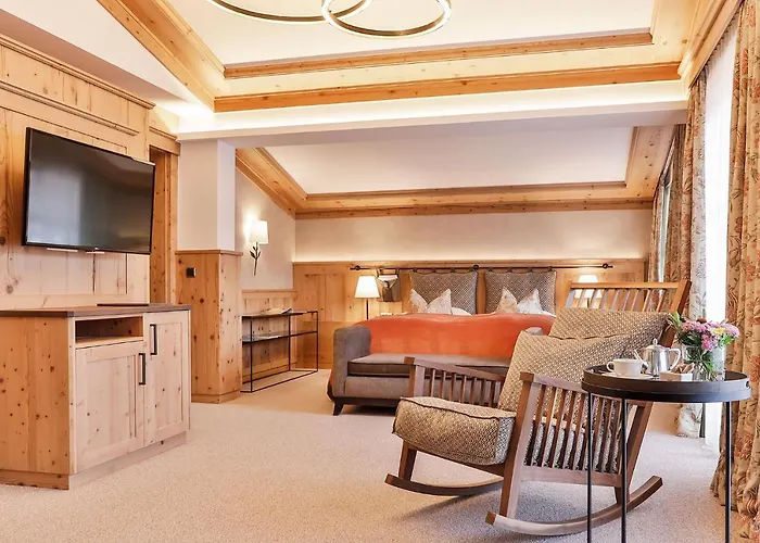 Superior Tirolerhof - Zell Am Hotell