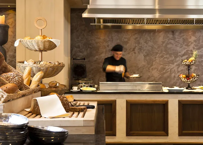 Superior Tirolerhof - Zell Am 4* Целль-ам-Зеє