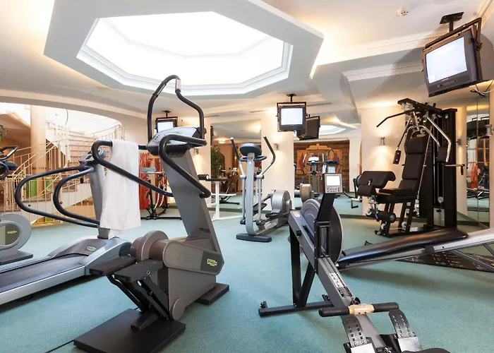 Готель Superior Tirolerhof - Zell Am Целль-ам-Зеє